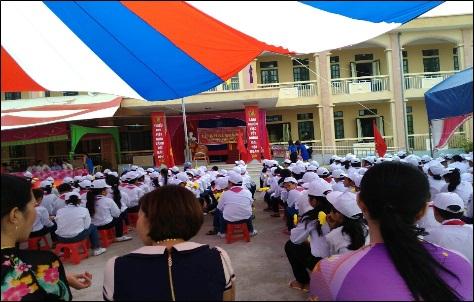 ATTENDING SCHOOL YEAR OPENING CEREMONY 2016-2017 IN TRA GIANG COMMUNE